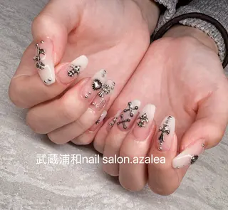 ネイル R inのネイルデザイン