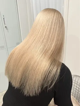 ロング カラー みなみ/ブリーチ/ ダイアモンドリリーのヘアスタイル