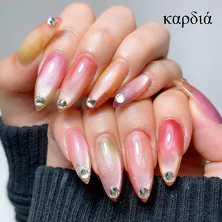 ネイル καρδιά -ｶﾙﾃﾞｨｱ-のネイルデザイン