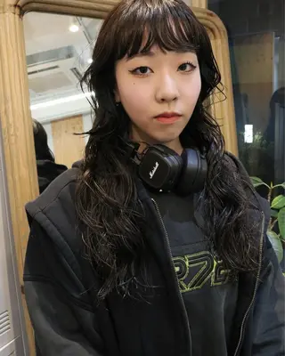 ロング パーマ 松村 澪里のヘアスタイル