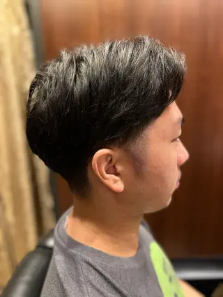 ミディアム メンズ ヒロ銀座新橋店所属・ヒロ銀座　さかうえ ひかる💈のヘアスタイル