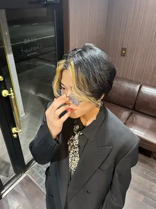 ショート カラー 中村 飛成のヘアスタイル