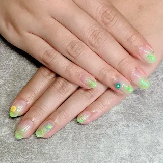 ネイル haleyume所属・shino🌟 痛ネイルのネイルデザイン