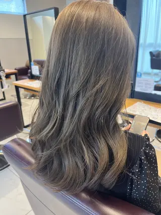 ロング カラー にった みずきのヘアスタイル