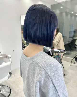 ミディアム カラー iLi所属・iLi 《イリ》のヘアスタイル