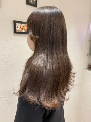 ロング カラー equri bonne所属・秋谷 百花のヘアスタイル