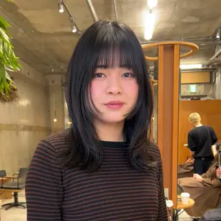 ミディアム 木下 有希のヘアスタイル