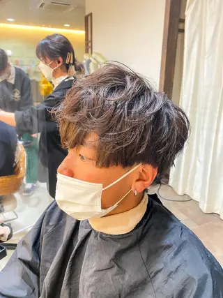 パーマ メンズ スパイラル波巻き パーマ井本汰壱のヘアスタイル