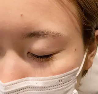 マツエク・マツパ H e l l a所属・まつげパーマ／眉毛 H e l l aの眉毛・アイブロウイメージ