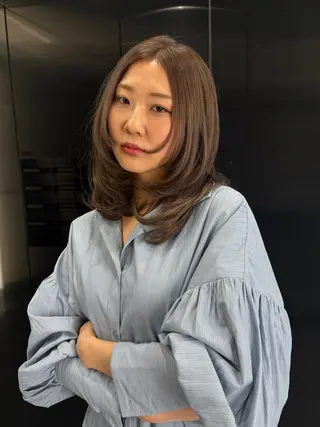 ミディアム HAZEL 博多所属・SHIORI/ 博多美容室のヘアスタイル
