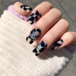 ネイル kana/モード ・グランジ໒꒱のネイルデザイン