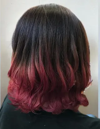 セミロング 新宅 綾乃のヘアスタイル