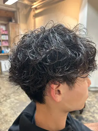 パーマ 的場 勇唯翔のヘアスタイル