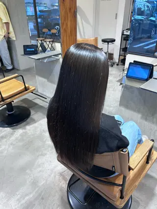 カラー tote. 成瀬晃のヘアスタイル