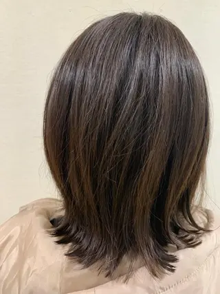 ミディアム カラー 高橋友里亜 /フリーランスのヘアスタイル