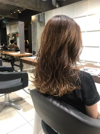 セミロング マンツーマン／韓国 ヘア‎Amiのヘアスタイル