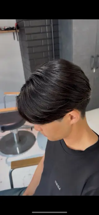 ショート メンズ men's salon gaudi 高槻店所属・曲がる縮毛矯正/ 波巻きパーマ/川岸のヘアスタイル