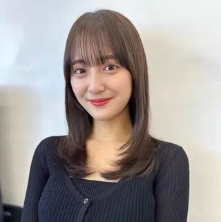 ミディアム カラー 盛れる顔周り /透明感/かりん🎀のヘアスタイル