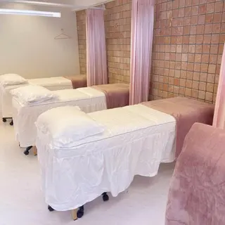 大阪梅田 SAKI 韓国風束感まつ毛のマツエク・マツパデザイン