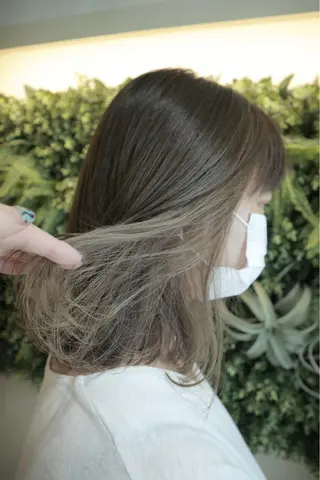 ミディアム 水谷 菜央のヘアスタイル