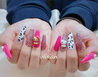 ネイル VIVIAN リサのネイルデザイン