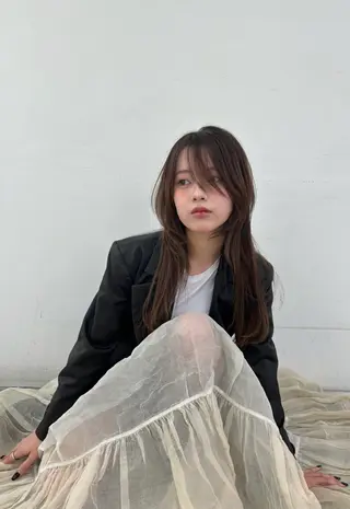 ロング 林　蓮／レイヤー /透明感カラーのヘアスタイル