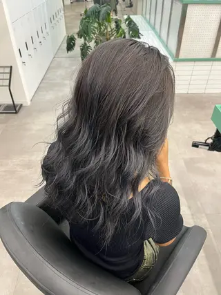 セミロング Ⓜ︎iyu🌊/ハイ ライト/海外風カラーのヘアスタイル