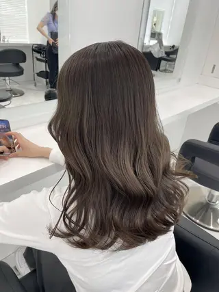 カラー 赤み消しベージュ🌿 トレンド美髪🌿福岡のヘアスタイル
