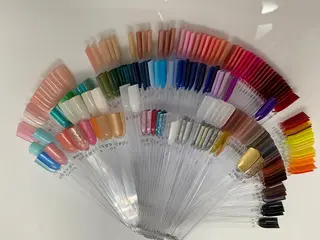 ネイル Mule Beauty Salon所属・ミュール ビューティーサロンのネイルデザイン