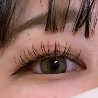 マツエク・マツパ 田中 美羽のネイルデザイン