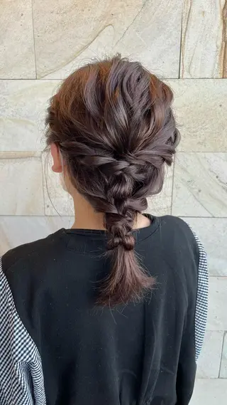 ミディアム カラー ヘアアレンジ 栗林 姫花のヘアスタイル