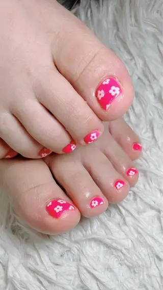 ネイル haleyume所属・shino🌟 痛ネイルのネイルデザイン