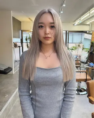 ロング udaハイトーン /ボブ/レイヤーのヘアスタイル