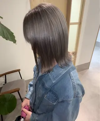 ショート カラー ブリーチ矯正💐 ミルクティー💐ナオのヘアスタイル