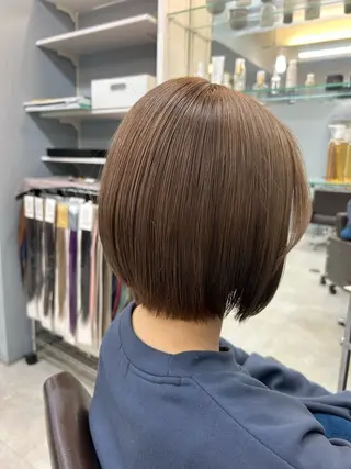ショート カラー hair atelier OZ桑野店所属・阿佐見 若菜のヘアスタイル