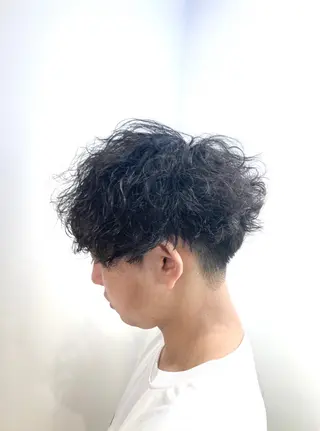 メンズ メンズパーマデザイン 暖色◎城陽菜🎠🎀のヘアスタイル