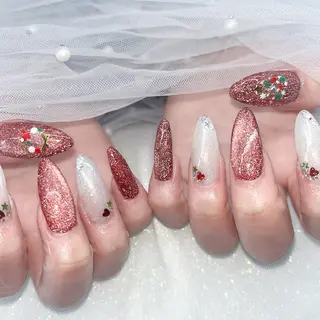 ネイル VIERU YURIのネイルデザイン