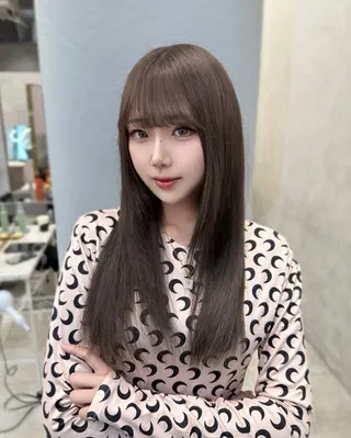 ロング 𝘚𝘦𝘫𝘶𝘯 レイヤー/水光カラーのヘアスタイル