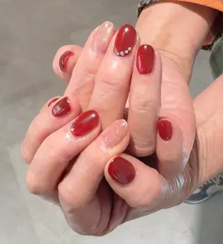 ネイル m.grey beauty salon所属・吉田 菜摘のネイルデザイン