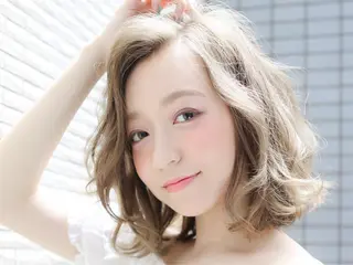 ミディアム カラー ヘア リゾート Ai浅草橋店のヘアスタイル