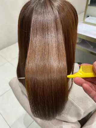 ミディアム 渡辺 亮/ 白髪ぼかし/髪質改善のヘアスタイル