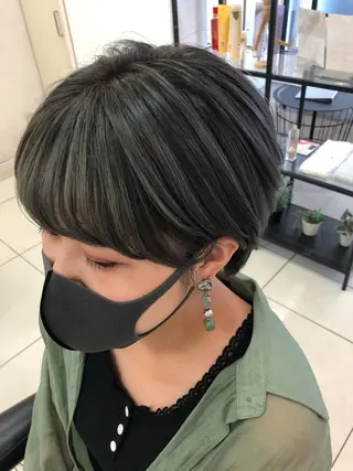 ショート カラー 渕向 克海のヘアスタイル
