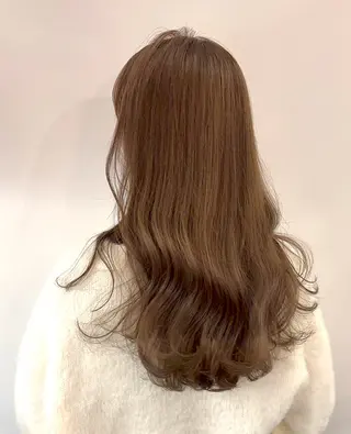 ロング カラー TIECHEL所属・韓国ナチュラル・ ベージュ/落合夏希のヘアスタイル