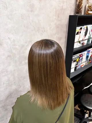 ミディアム afloat hikaruのヘアスタイル