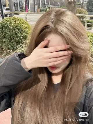 ロング カラー 🤍レイヤーカット/ ベージュヘア🤍のヘアスタイル
