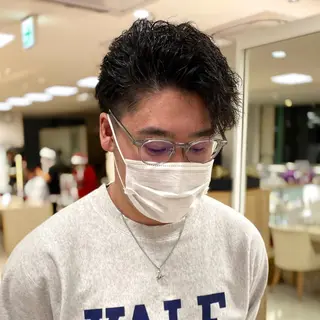 ショート パーマ メンズ 銀座メンズパーマ🦚 ブリーチ🌿レイヤーのヘアスタイル