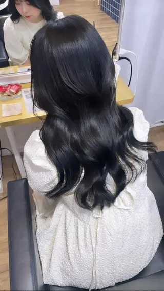 ロング カラー オリーブカラー 特化　　kaiのヘアスタイル