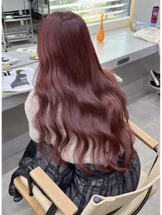 ロング カラー 透明感/艶カラー のあ 🧚🏼‍♀️のヘアスタイル