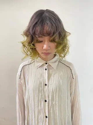 カラー 🎀ボブ＋ハイトーン シュカ👶🏻のヘアスタイル