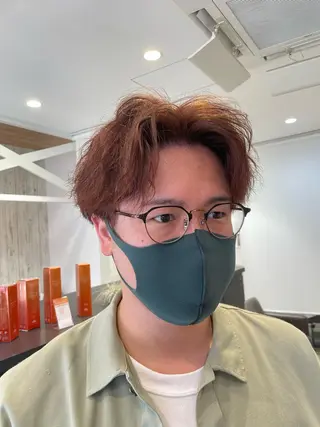 ショート カラー パーマ メンズ 鈴村 大介のヘアスタイル